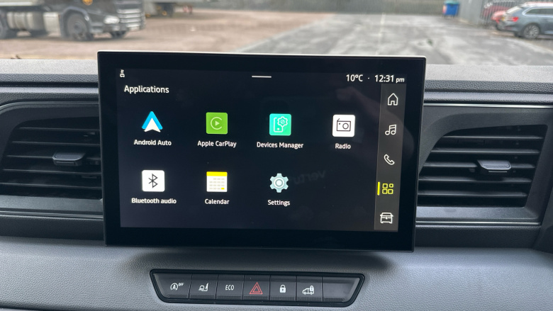 Renault Master Mwb Diesel Fwd MM35 Blue dCi 130 Advance Medium Roof Van